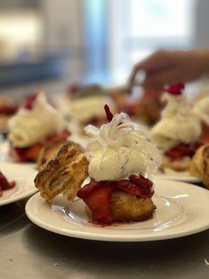 Strawberries with Rose Ice cream