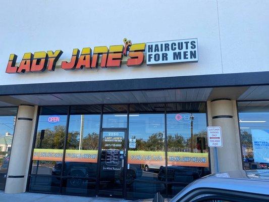 Lady Jane's Haircuts For Men