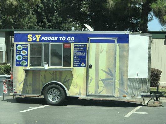 This vendor S&Y foods to go is located in the parking lot of SJVC. CASH ONLY.Add them on Yelp I'm not sure how to do it.