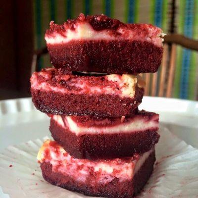 RED VELVET CHEESECAKE BROWNIES