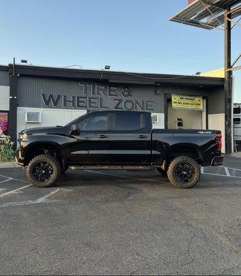 TIRES, RIMS AND LIFT