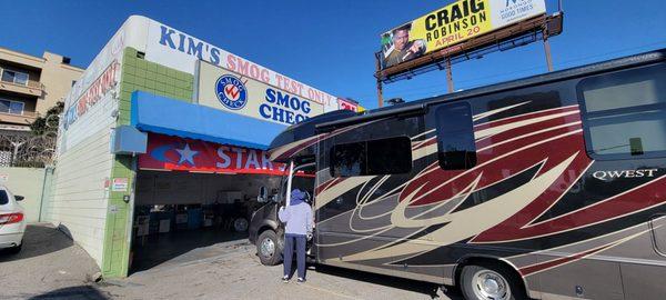 It's my favorite SMOG spot. They can even do RVs. Thanks for the great service.