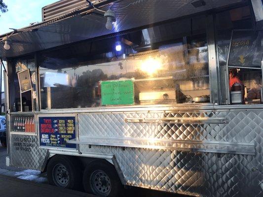 Taco truck on winnetka just south of Parthina.