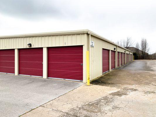 Easy Stop Storage in Centerton, Arkansas offers a variety of unit types & sizes including climate control, dust control + parking spaces!