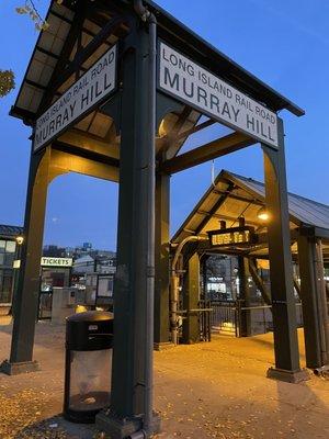 Murray Hill LIRR Station