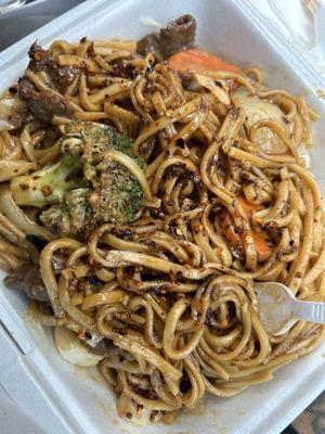 Beef lo mein