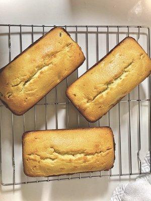 Small vanilla pound cake