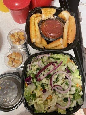 House salad and garlic bread