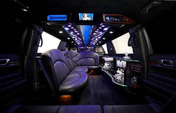 Lincoln MKT Limousine #8