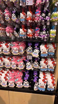 Hello kitty and friends items (Dec 2022)