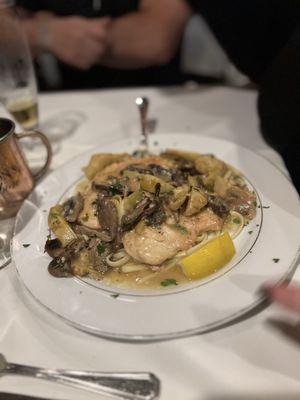 Chicken with artichokes