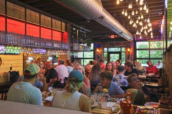 The Brick House is a slice of Bourbon Street at the Lake, with a New Orleans inspired kitchen and bar featuring mouth watering Cajun cuisi