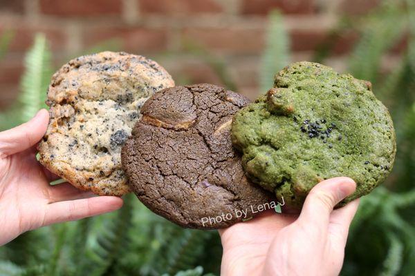 Black Sesame Snickerdoodle ($3.75), Hojicha Double Chocolate Cookie ($3.75), Matchahuhu Cookie ($3.75) - snickerdoodle was my fav