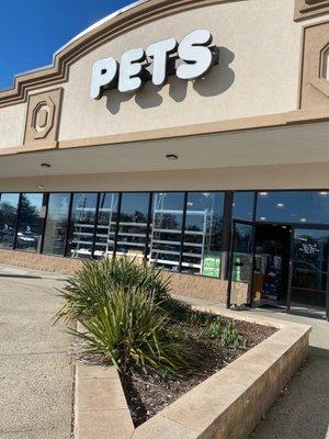 Great pet store! Been here forever!