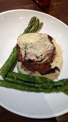 Filet bacon wrapped Bleu cheese with garlic potatoes.  Yummy