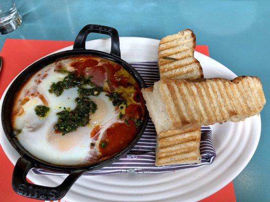 Eggs alla puttanesca, salsa picante, foccacia