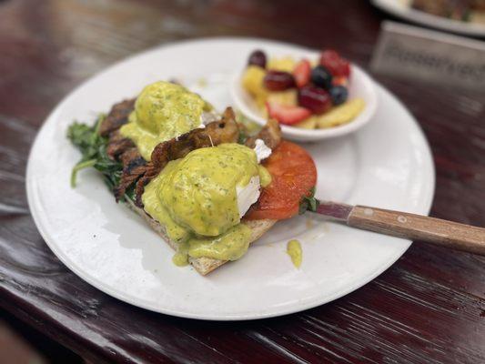 Chipotle steak benedict