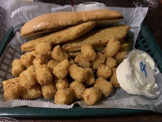 Fish Sandwich w/Tots