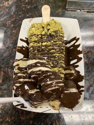 Mango  Dark Chocolate Pistachio with Bananas