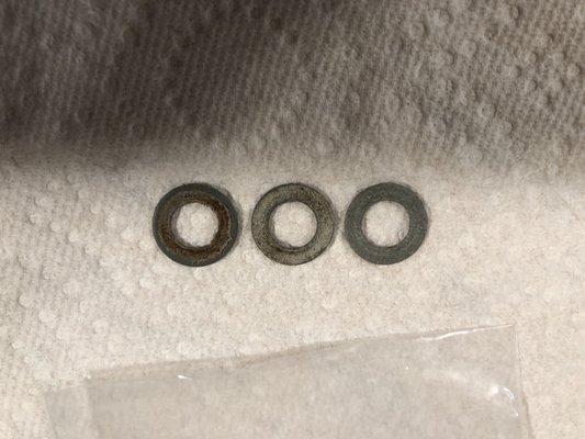 Ordered 3 star drag washers and the left to are rusty junk