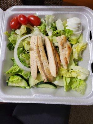 Just spent $15 on the WORSE Grilled Chicken Salad EVER!  Very,