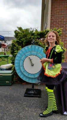 Young member spinning the free money birthday wheel during #ICUDAYS!