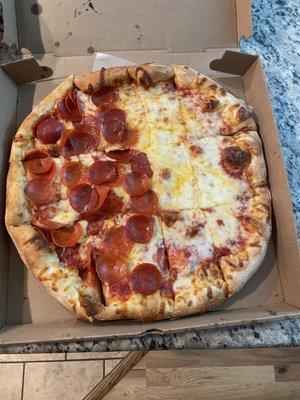 Half cheese / pepperoni