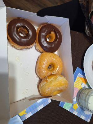 Junust Donut