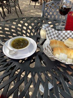 Bread with olive oil dipping sauce