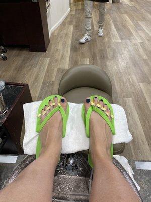 Pedi done right.