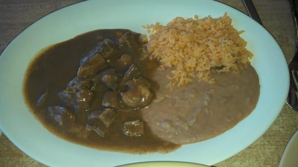 carne guisada lunch special