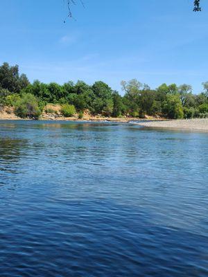 Enjoyed ourselves while reading down the American River. All the staff were helpful but Joe was great.