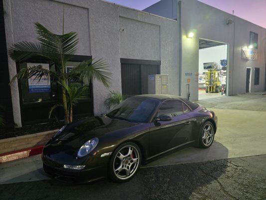 Porsche custom Alpine audio system with custom sub enclosures.