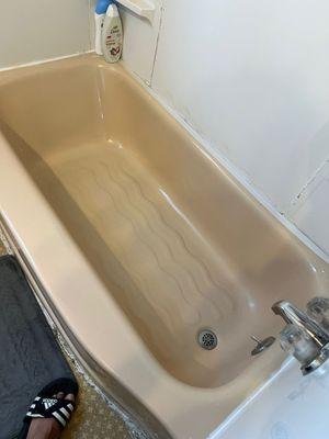 deep clean of bathtub in Bordentown