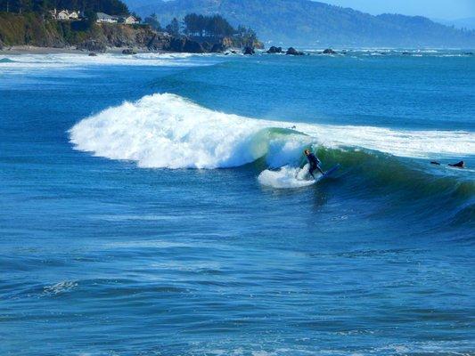 Locals Catch'n Waves!