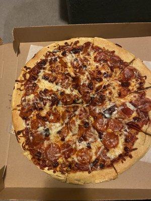 Large pepperoni pizza