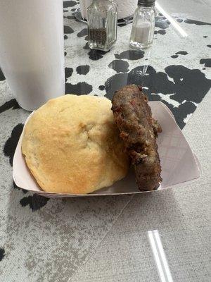 Pepper sausage with a butter biscuit