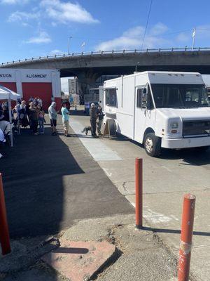 Long lines means Great food!