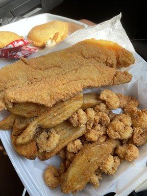 Meat Pie Crawfish Pie Cajun Style Large Seafood Platter Potato Wedges