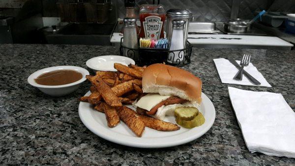 Texas weiner with cheese and fries... gotta have gravy... the girls were great.