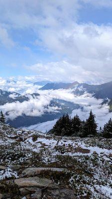 Hidden Lake Lookout | Instagram: @telephonesmoothie