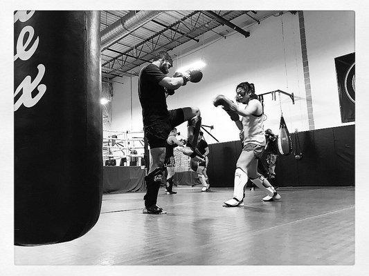 Technical sparring in Muay Thai class