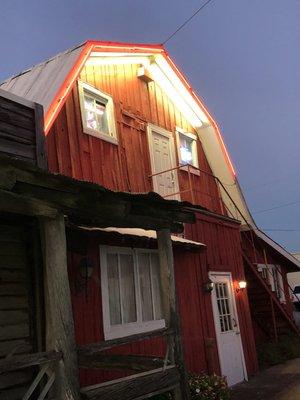 Fun old barn restaurant!