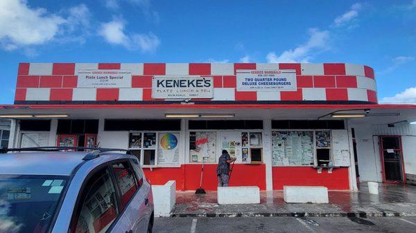 Storefront (09/22/22). @KenekesWaimanalo #Waimanalo #Oahu #Hawaii #HawaiianFood #Grindz