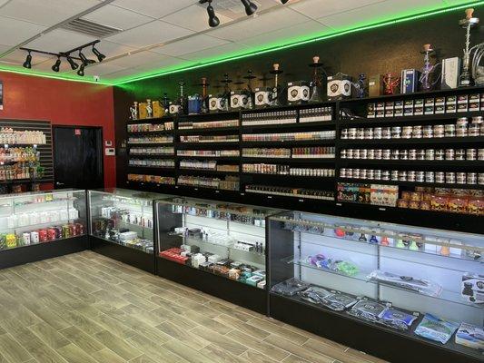 Disposable vapes, Vape kits, Juices, Hookahs and Hookah accessories