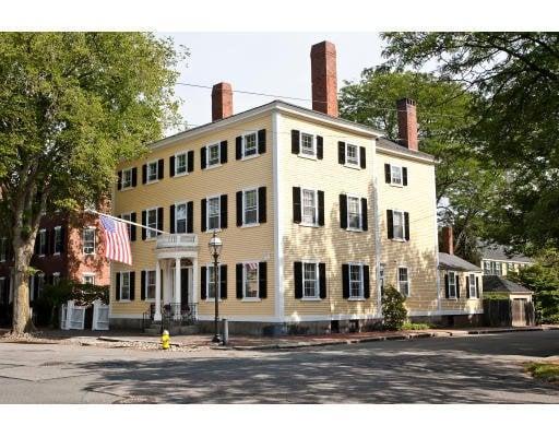 house on chestnut street = Chestnut St reputed to the finest street architecturally in the country