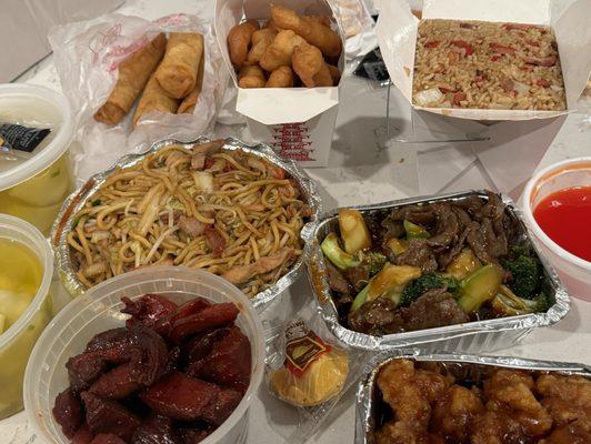 Boneless Spare Ribs, lo mein, beef & broccoli, pork fried rice, egg rolls, wonton soup, sweet and sour chkn, general tso chkn