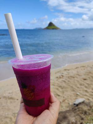 Pitaya smoothie. aka Dragon fruit Smoothie... At Kualoa Beach Park