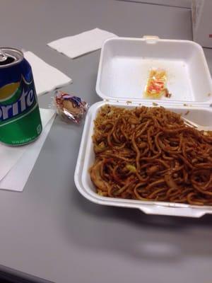 Chicken Lo Mein