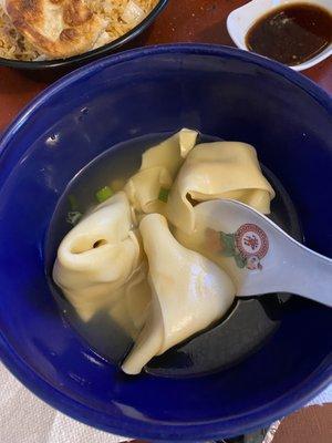 Wonton soup